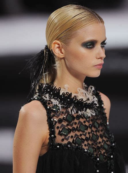 black pearl chanel spring 2011|Designer Faces: The Hair and Makeup Look at the Spring 2011 .